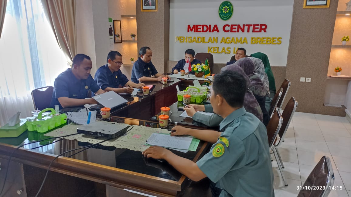 RAPAT MONEV KESEKRETARIATAN 3
